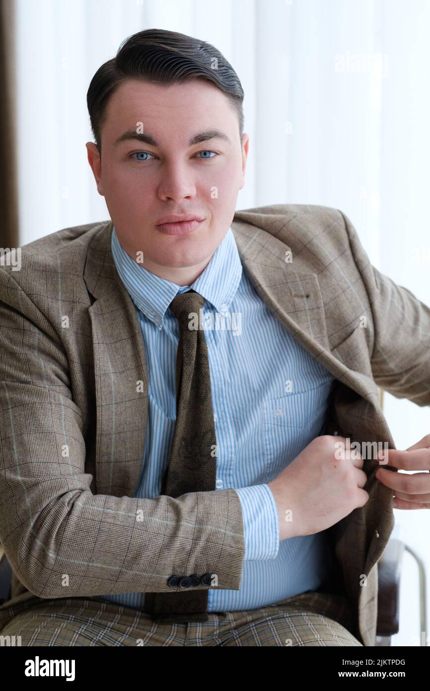 smug auto-satisfait homme d'affaires smilk entreprise Banque D'Images