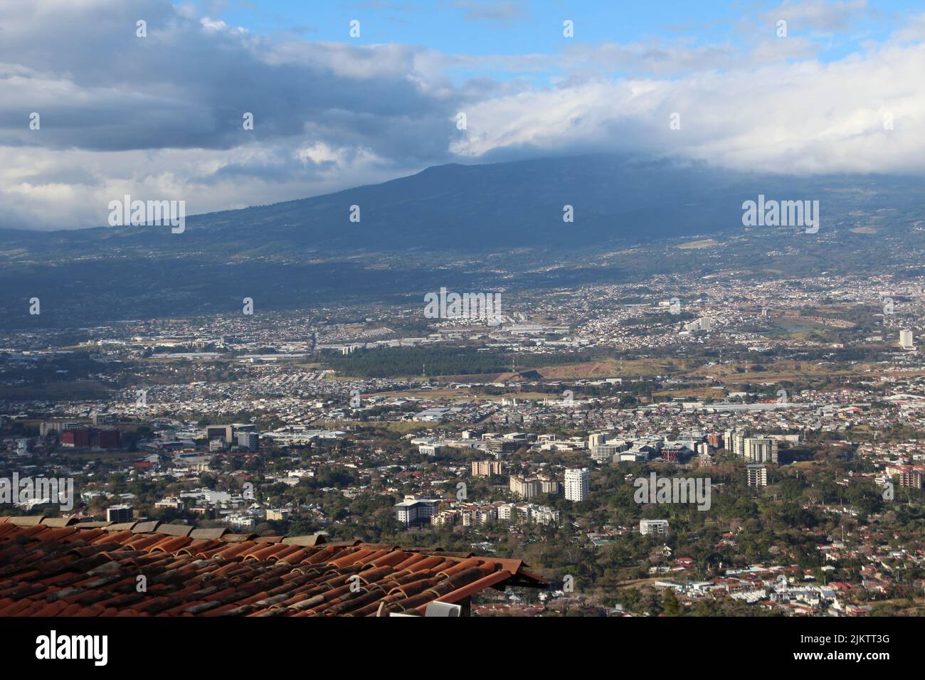 Vue sur la vallée centrale du Costa Rica depuis Escazu Banque D'Images