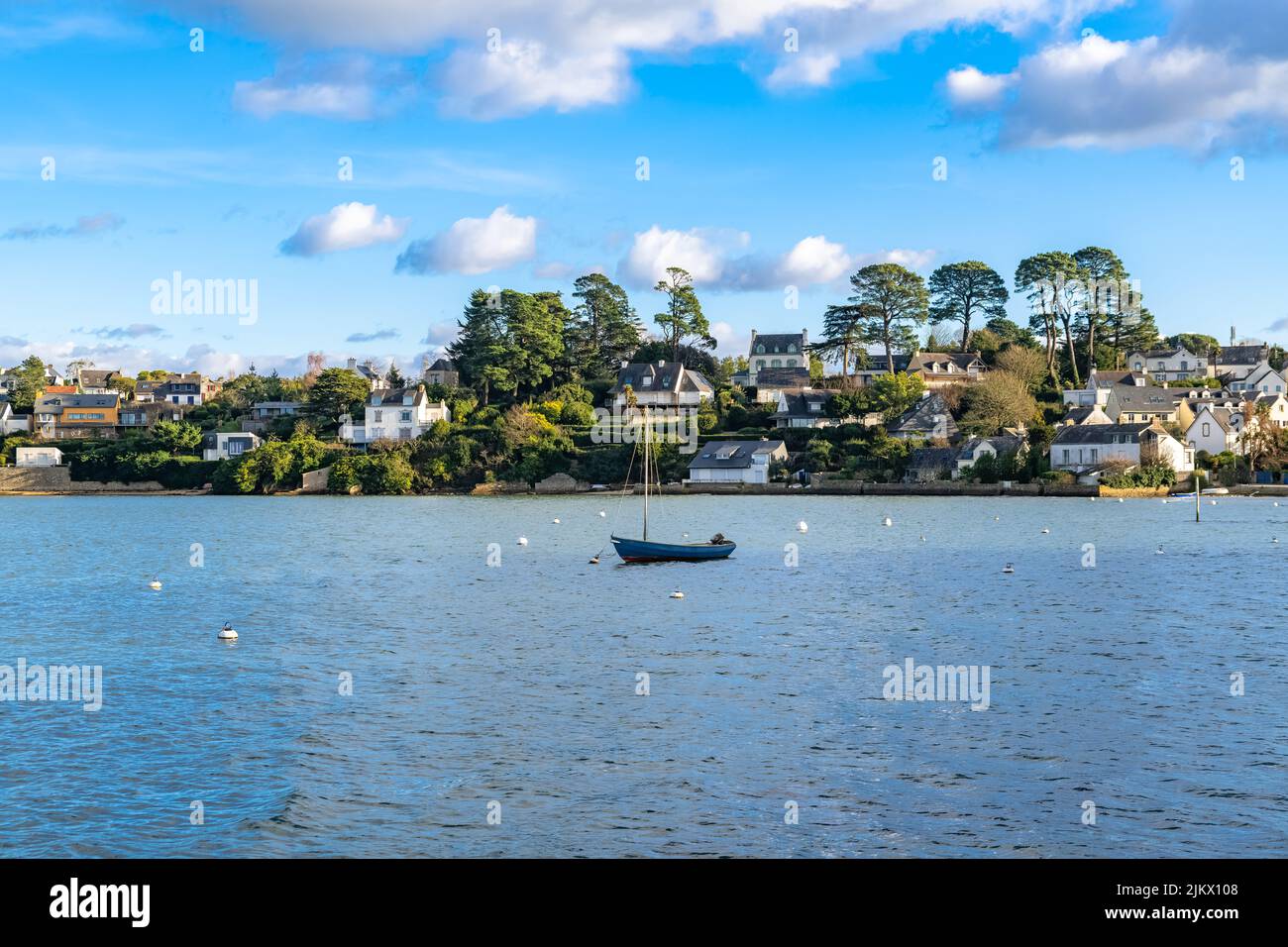 Bretagne, île aux Moines île dans le golfe du Morbihan, le port typique et de vieilles maisons dans le village Banque D'Images