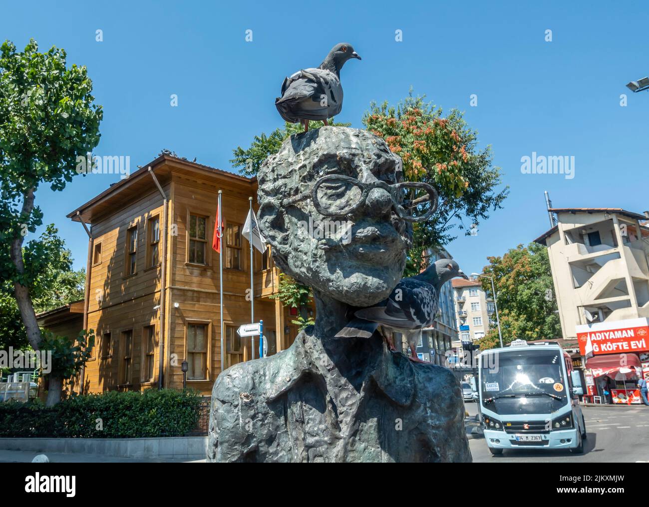 Sculptures de rue Banque de photographies et d’images à haute ...