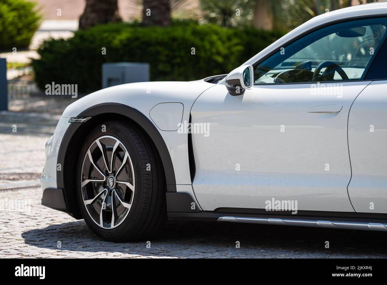 Le Taycan - la voiture de sport entièrement électrique du fabricant Porsche Banque D'Images