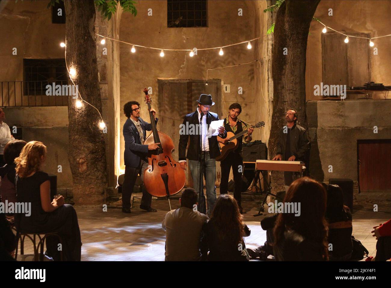 MAX GAZZÈ, PAOLO BRIGUGLIA, ALESSANDRO GASSMAN, ROCCO PAPALEO, BASILICATA COAST TO COAST, 2010 Banque D'Images MAX GAZZÈ, PAOLO BRIGUGLIA, ALESSANDRO GASSMAN, ROCCO PAPALEO, BASILICATA COAST TO COAST, 2010 Banque D'Images