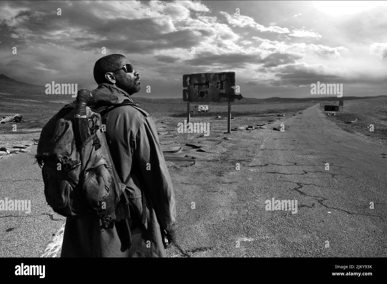 DENZEL WASHINGTON, LE LIVRE D'ELI, 2010 Banque D'Images