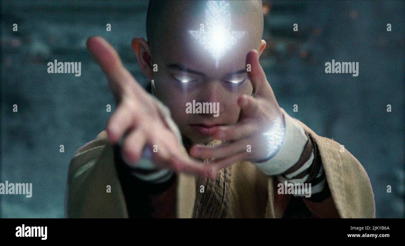 NOAH RINGER, THE LAST AIRBENDER, 2010 Banque D'Images