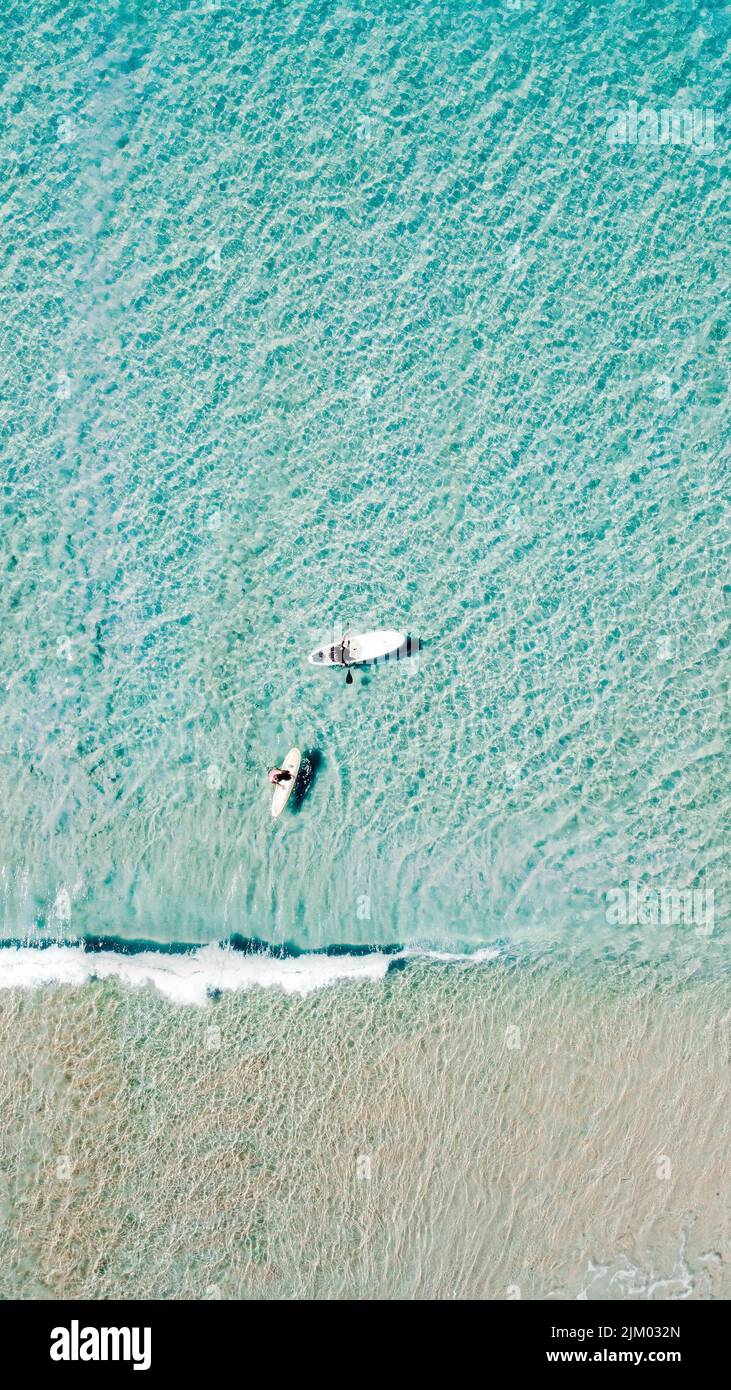 Une photo aérienne de bateaux dans la mer Banque D'Images