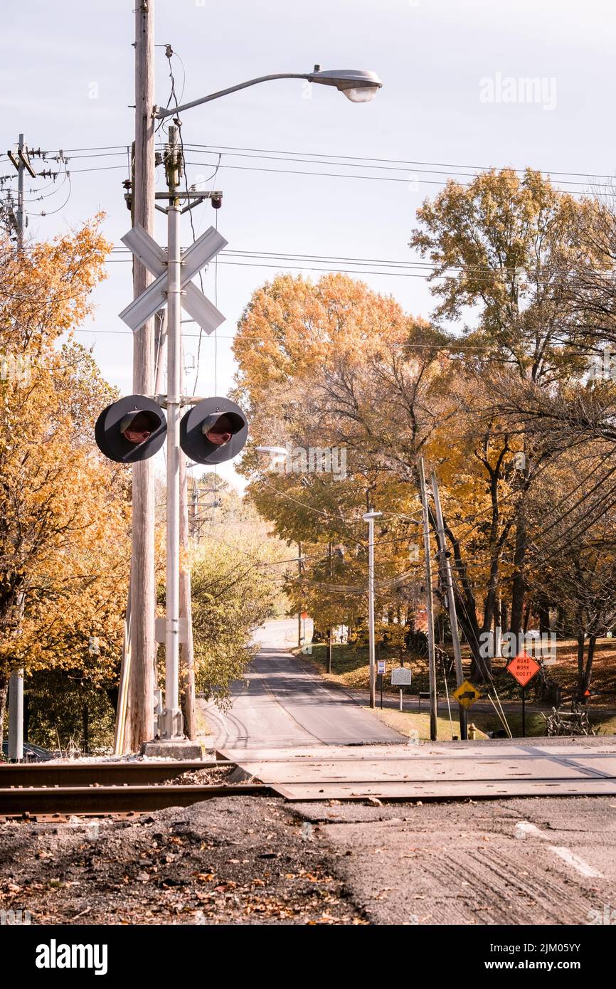 Passage à niveau en automne à Nolansville, Tennessee. Novembre 2017 Banque D'Images