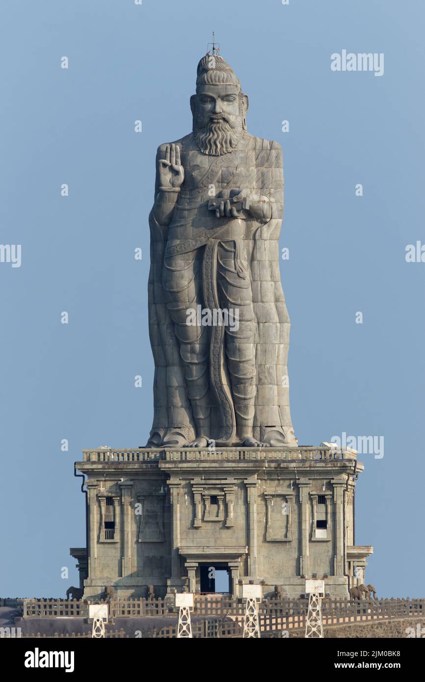 Tiruvallur Statue du poète tamoul et philosophe Valluvar, 41m Tall, construit en 1990 à 1999, Kanyakumari, Tamilnadu, Inde. Banque D'Images