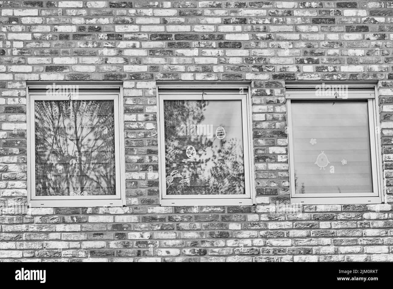 Les détails du toit de la maison de la brique en noir et blanc Banque D'Images