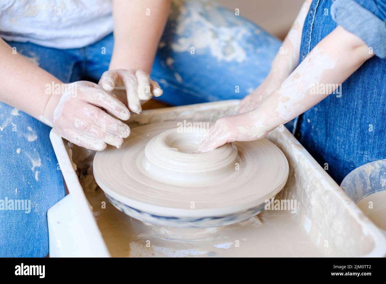 art traditionnel poterie potier modelage argile Banque D'Images