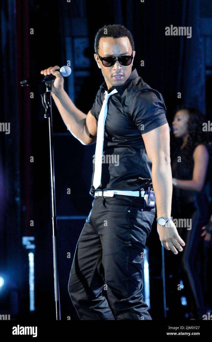 A closeup of John Legend performing live at the Greek Theatre in Los Angeles, California Banque D'Images