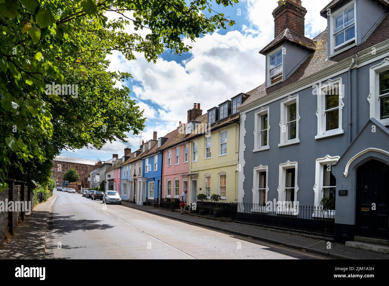 MISTLEY HIGH STREET AVEC DE JOLIES MAISONS Banque D'Images