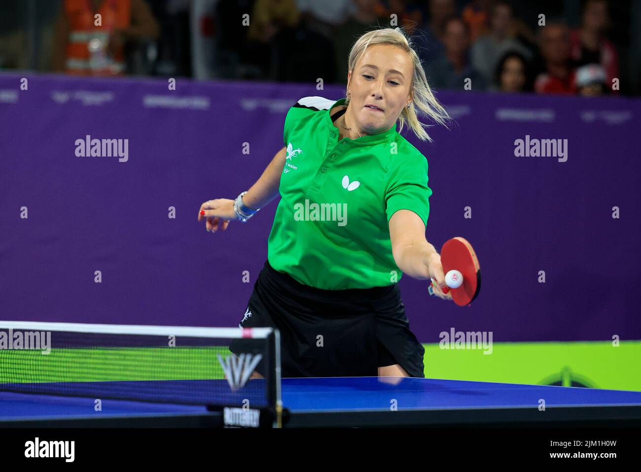 Charlotte Carey, du pays de Galles, retourne à Maria Tsaptsinos, d'Angleterre Banque D'Images