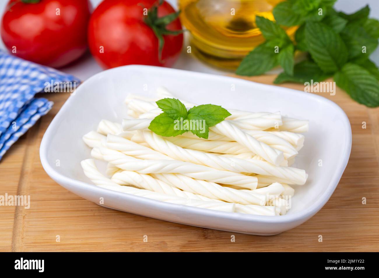 Variétés de fromages turcs; fromage à la tarière (nom turc; burgu peynir) Banque D'Images