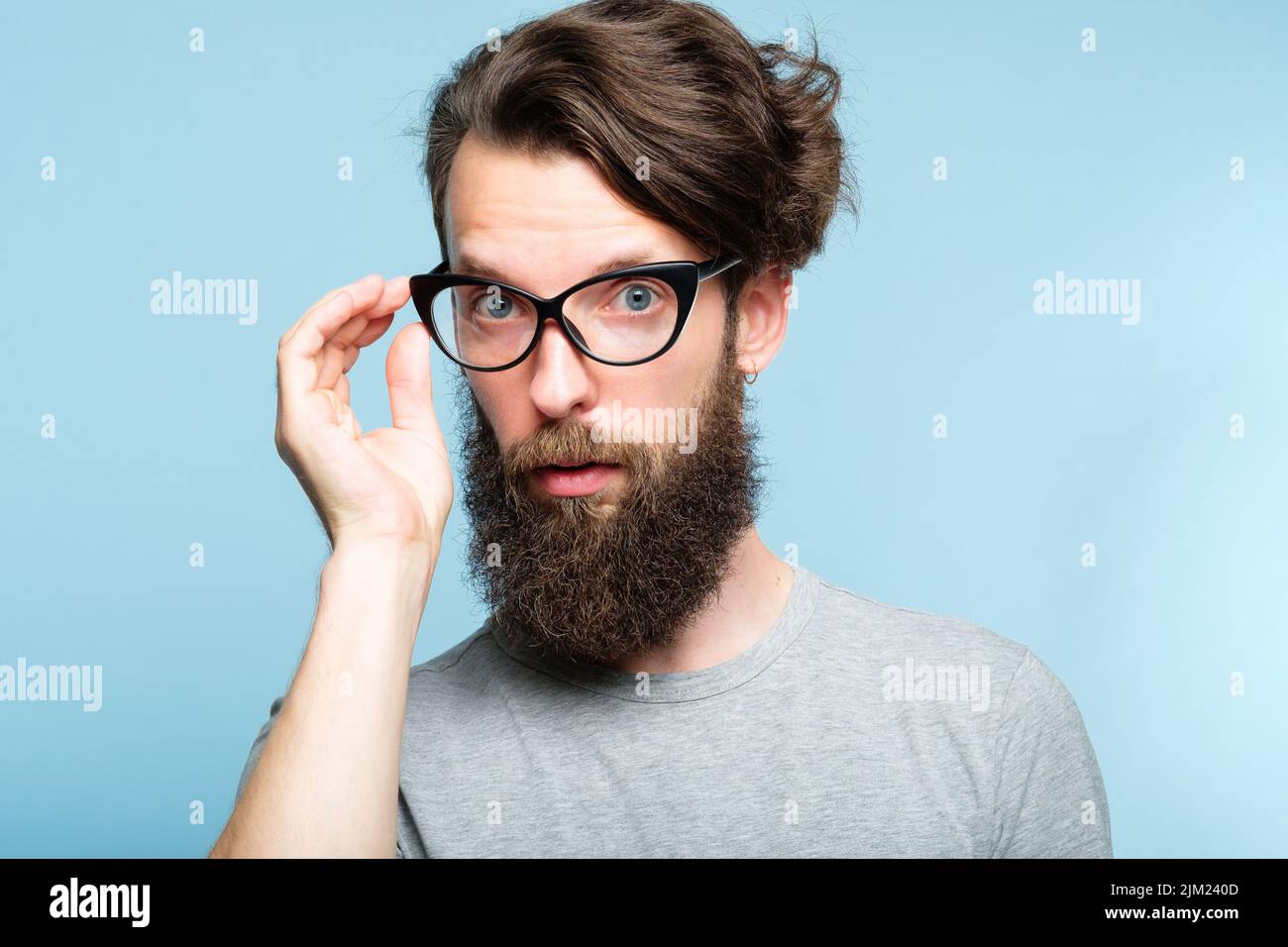 excentrique professeur barbu hipster gars lunettes Banque D'Images
