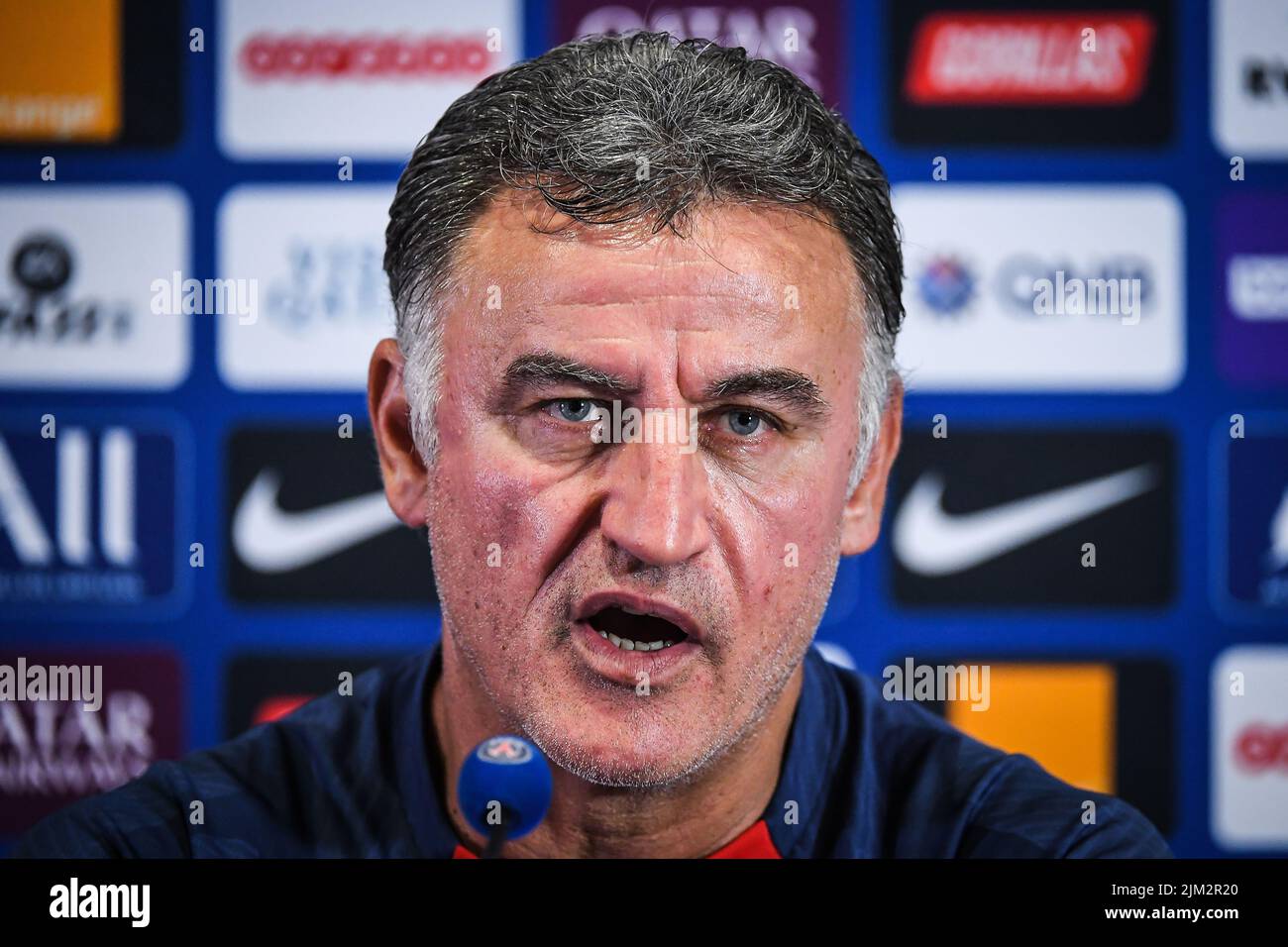 Paris, France - 04/08/2022, Christophe GALTIER du PSG lors d'une conférence de presse sur 04 août 2022 au Camp des Loges à Saint-Germain-en-Laye près de Paris, France - photo Matthieu Mirville / DPPI Banque D'Images