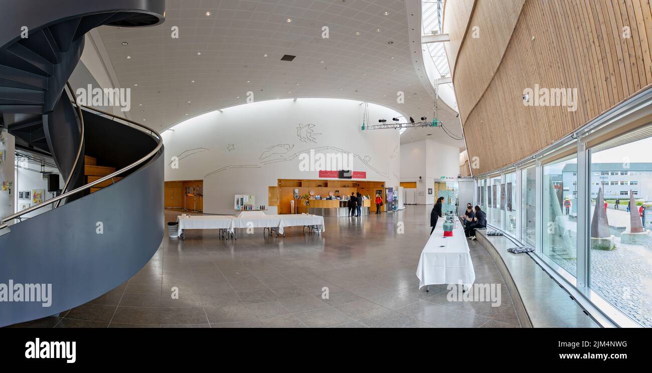 Vue intérieure de la zone de réception de l'édifice du Centre culturel de Nuuk, Groenland, le 20 juillet 2022 Banque D'Images