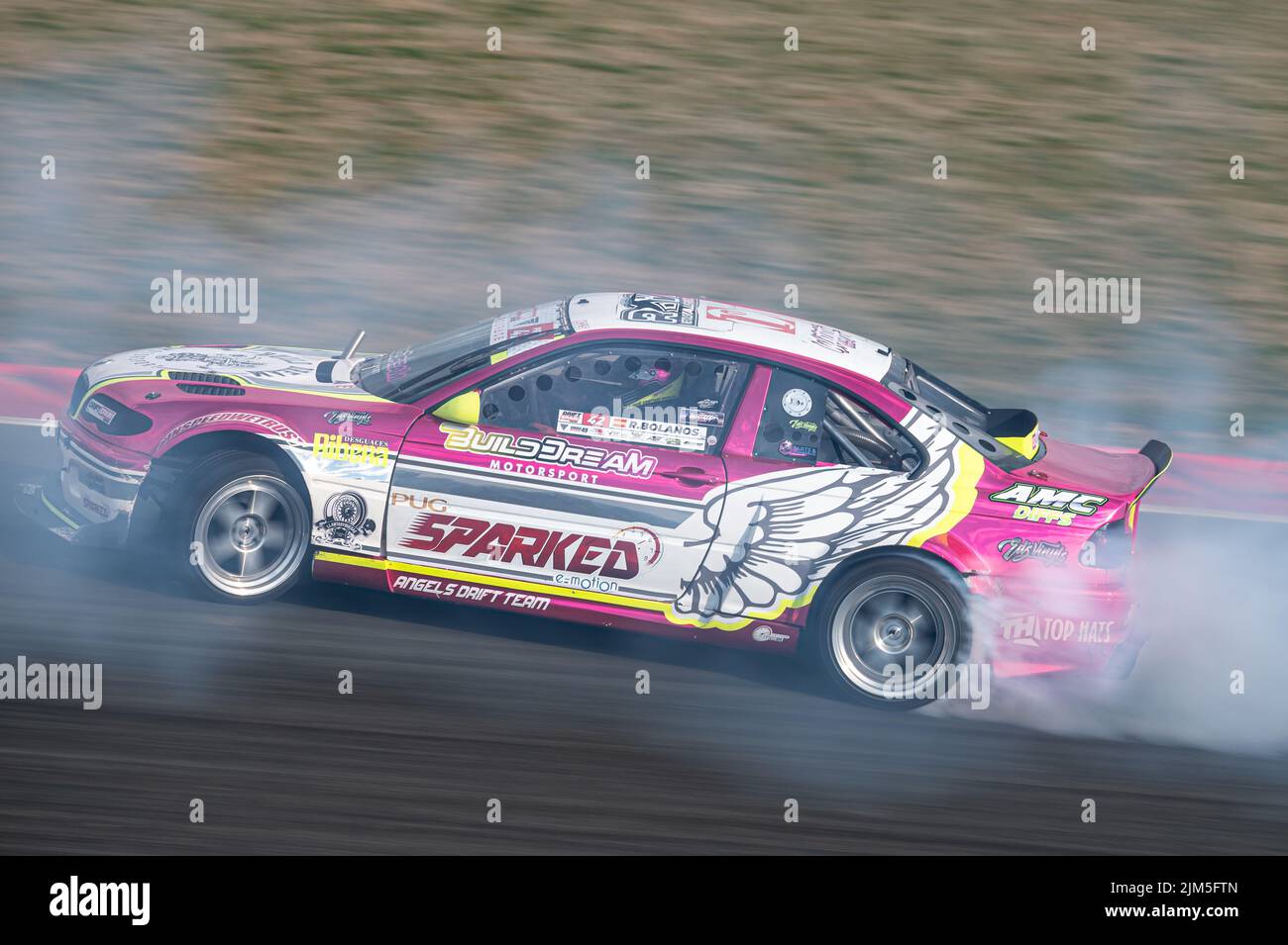 E46 dérive sur le circuit de course Banque D'Images