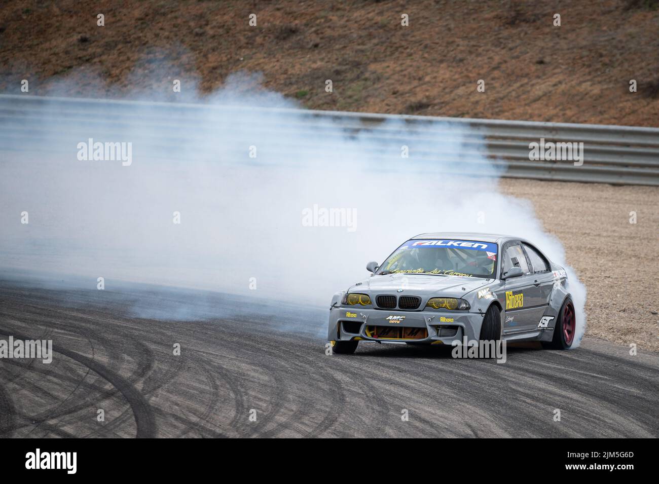 E46 dérive sur le circuit de course Banque D'Images
