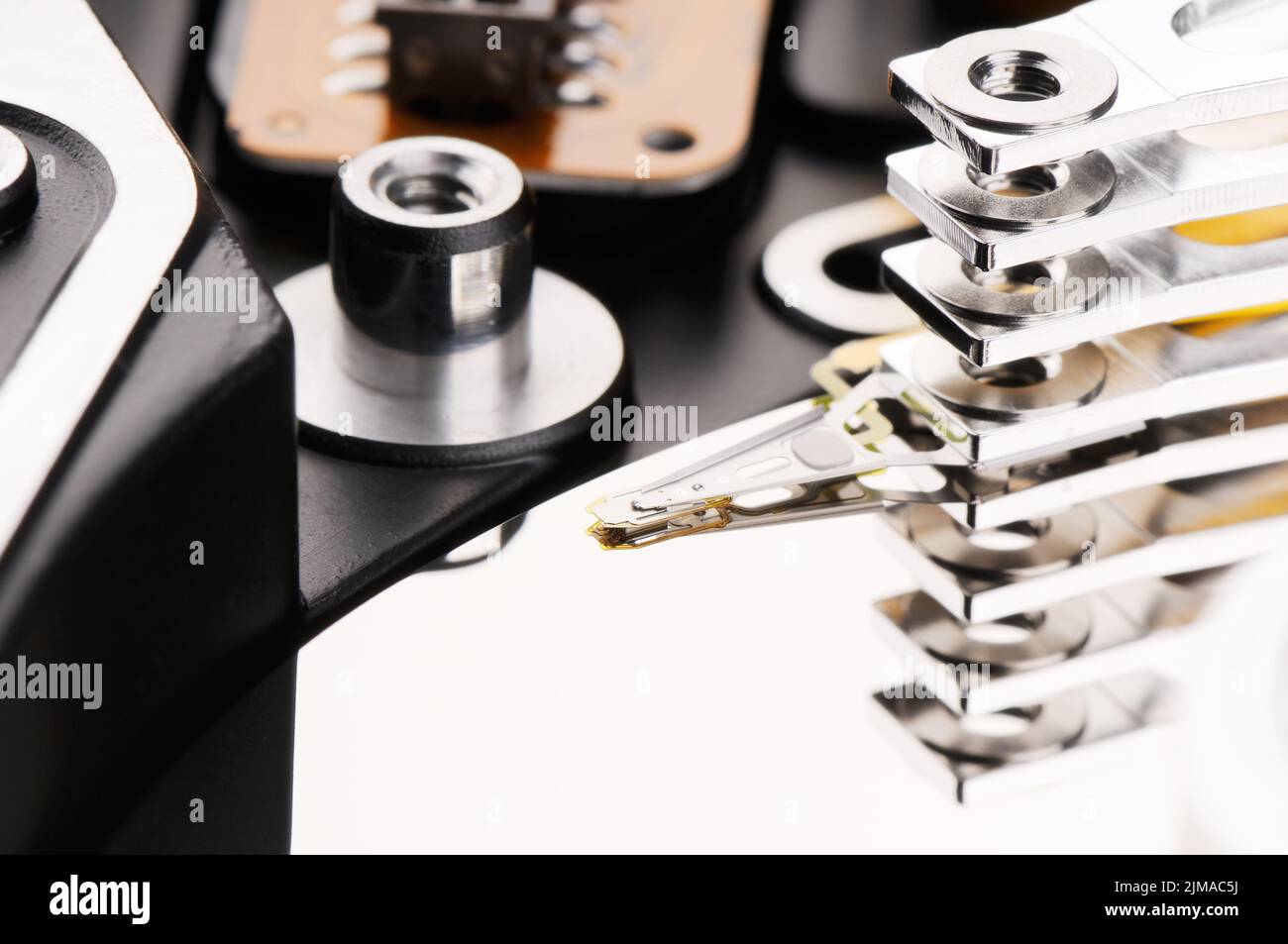 Retrait du disque dur de l'ordinateur gros plan Banque D'Images