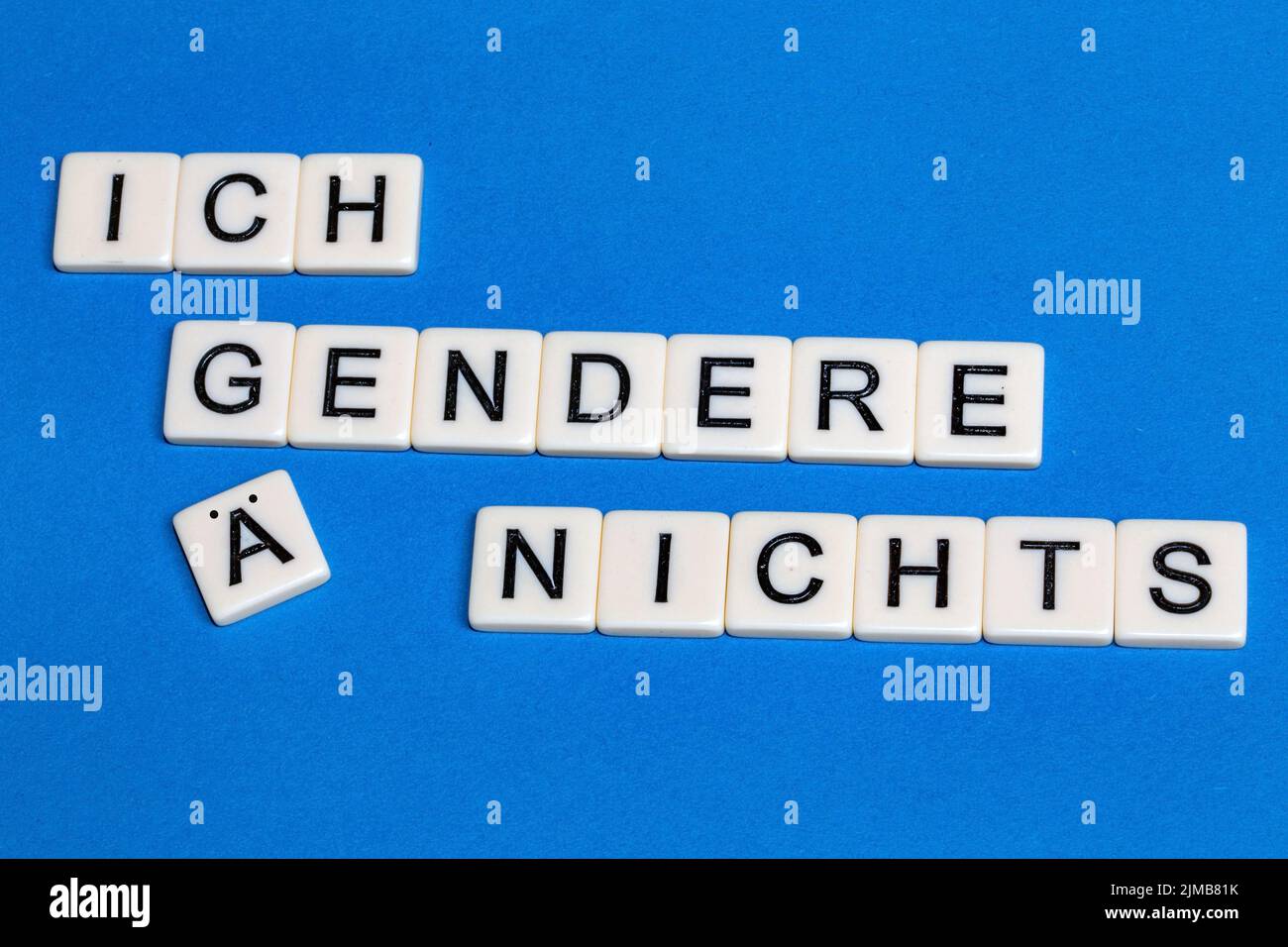 Symbolbild Kritik am Gendern: Buchstabenwürfel zeigen die Aussage ICH gendere nichts Banque D'Images