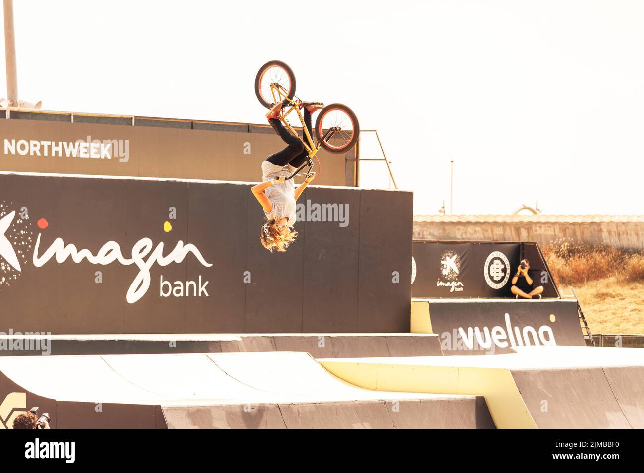 IMAGIN manifestations sportives d'été extrêmes, Barcelone. Divers sports extrêmes sur l'eau et la terre Banque D'Images