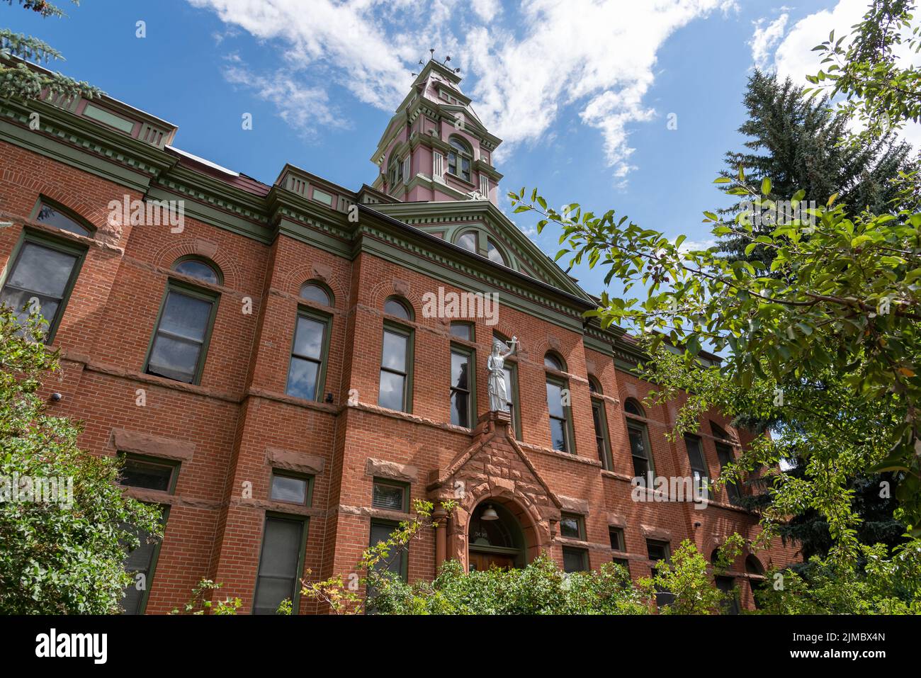 Construit en 1880, le palais de justice historique du comté de Pitkin à Aspen, Colorado. Banque D'Images