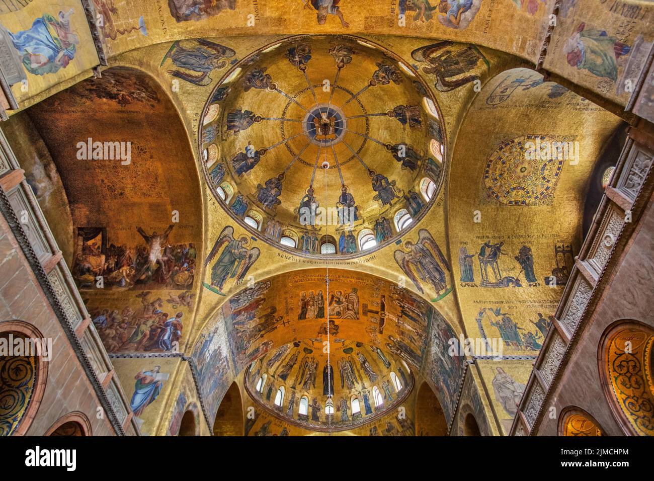 Mosaïques d'or dans les dômes du vestibule de la basilique Saint-Marc, Venise, Vénétie, Mer Adriatique, Italie du Nord, Italie Banque D'Images