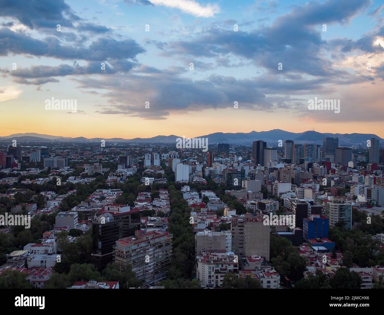 Vue aérienne de Polanco Mexico avec des collines au loin Banque D'Images