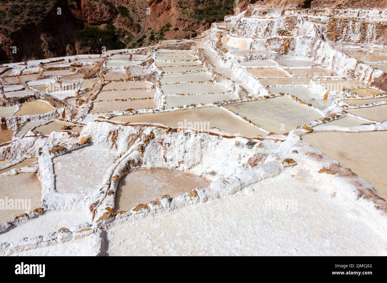 Champs de sel de Maras, Urubamba, Pérou Banque D'Images