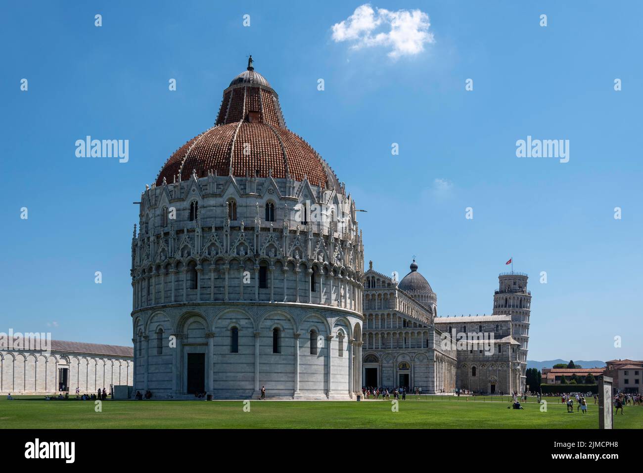 Baptistère de Pise de Saint Jean, Cathédrale de Pise et la Tour de Pise, Tour de la cloche, Piazza dei Miracoli, Pise, Toscane, Italie Banque D'Images