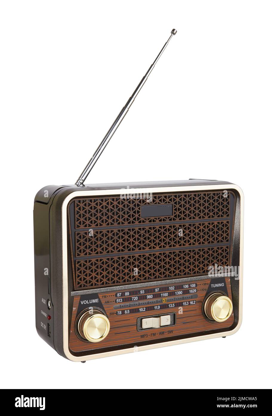 Récepteur radio rétro portable objet vintage isolé arrière-plan blanc Banque D'Images