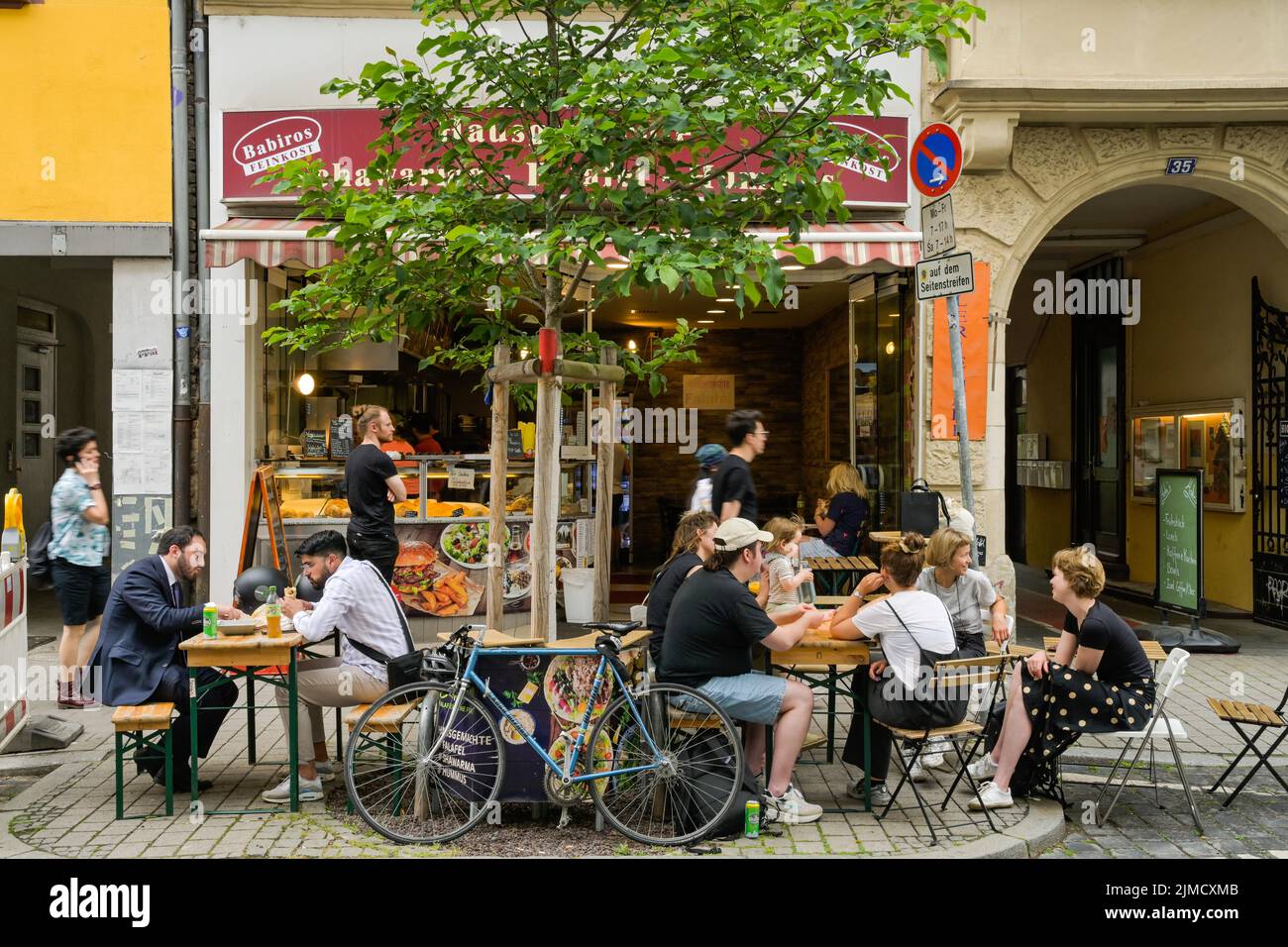 Street café, snack bar, Leipziger Strasse, Bockenheim, Francfort-sur-le-main, Hesse, Allemagne Banque D'Images