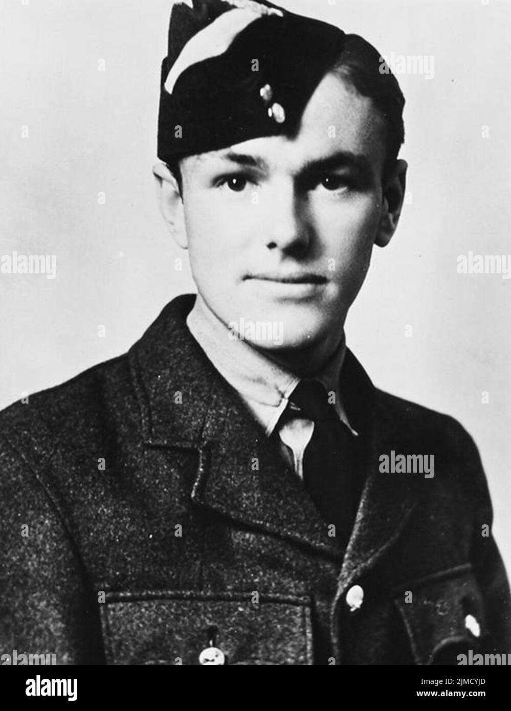 Arthur Lewis Aaron RAF, qui a reçu la Croix de Victoria en Italie, le 13 août 1943. Banque D'Images