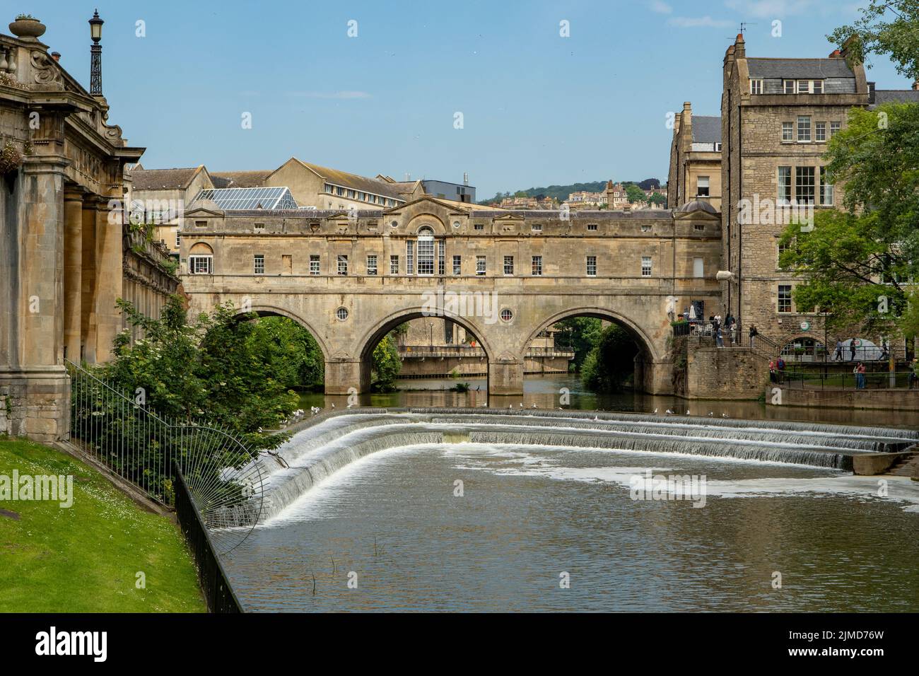 Rivière Avon et pont Pulteney, Bath, Somerset, Angleterre Banque D'Images