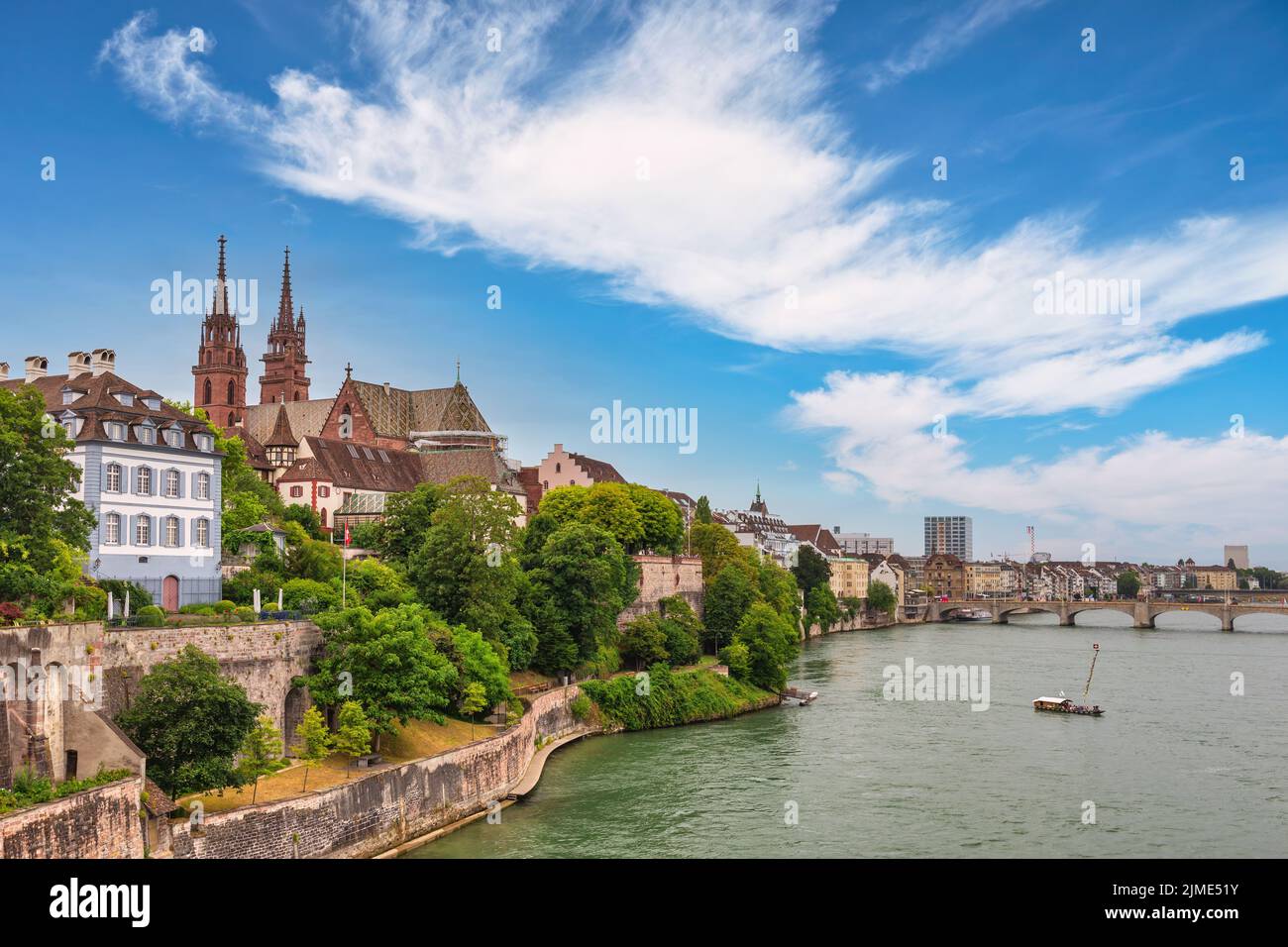 Bâle Suisse, vue sur le Rhin et la cathédrale de Bâle Banque D'Images