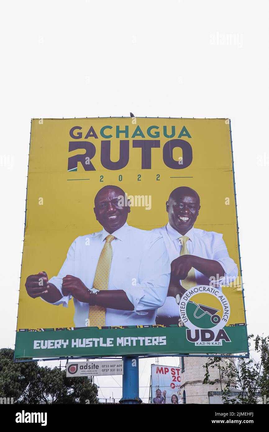 Nairobi, Kenya. 3rd août 2022. Un panneau publicitaire de campagne