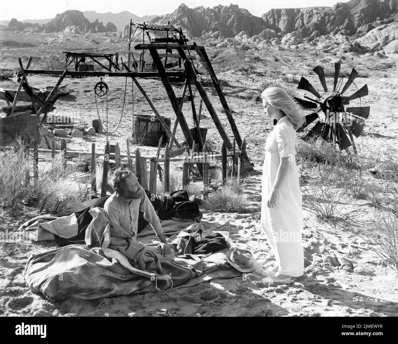 STELLA STEVENS ET JASON ROBARDS JR DANS LA BALLADE DE CABLE HOGUE (1970), RÉALISÉ PAR SAM PECKINPAH. Crédit: WARNER BROTHERS / Album Banque D'Images