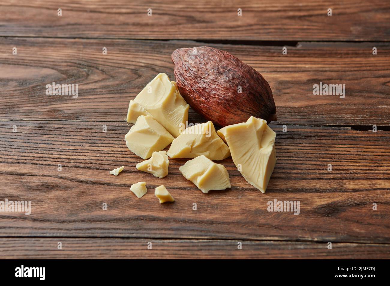 Gousse de cacao entière avec beurre solide Banque D'Images