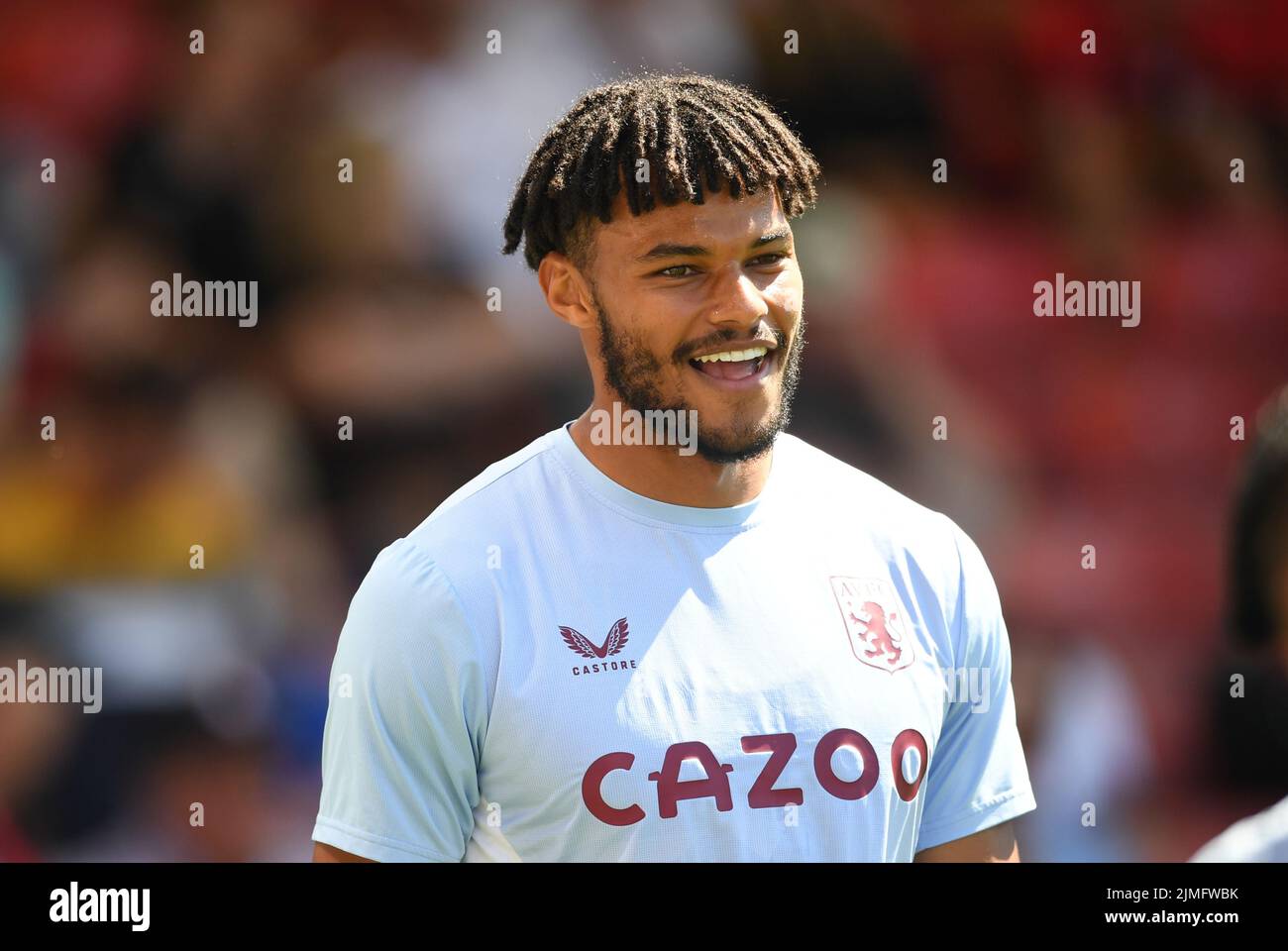 Boscombe, Dorset, Royaume-Uni. 6th août 2022. 6th août 2022 ; Stade Vitality, Boscombe, Dorset, Angleterre : football de premier ministre, AFC Bournemouth versus Aston Villa: Tyrone Mings of Aston Villa se réchauffe crédit: Action plus Sports Images/Alamy Live News Banque D'Images