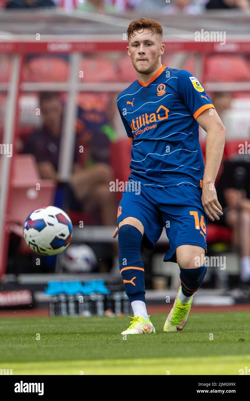 6th août 2022 ; Bet365 Stadium, Stoke, Staffordshire, Angleterre ; EFL Championship football, Stoke City versus Blackpool; Sonny Carey of Blackpool crédit: Action plus Sports Images/Alamy Live News Banque D'Images