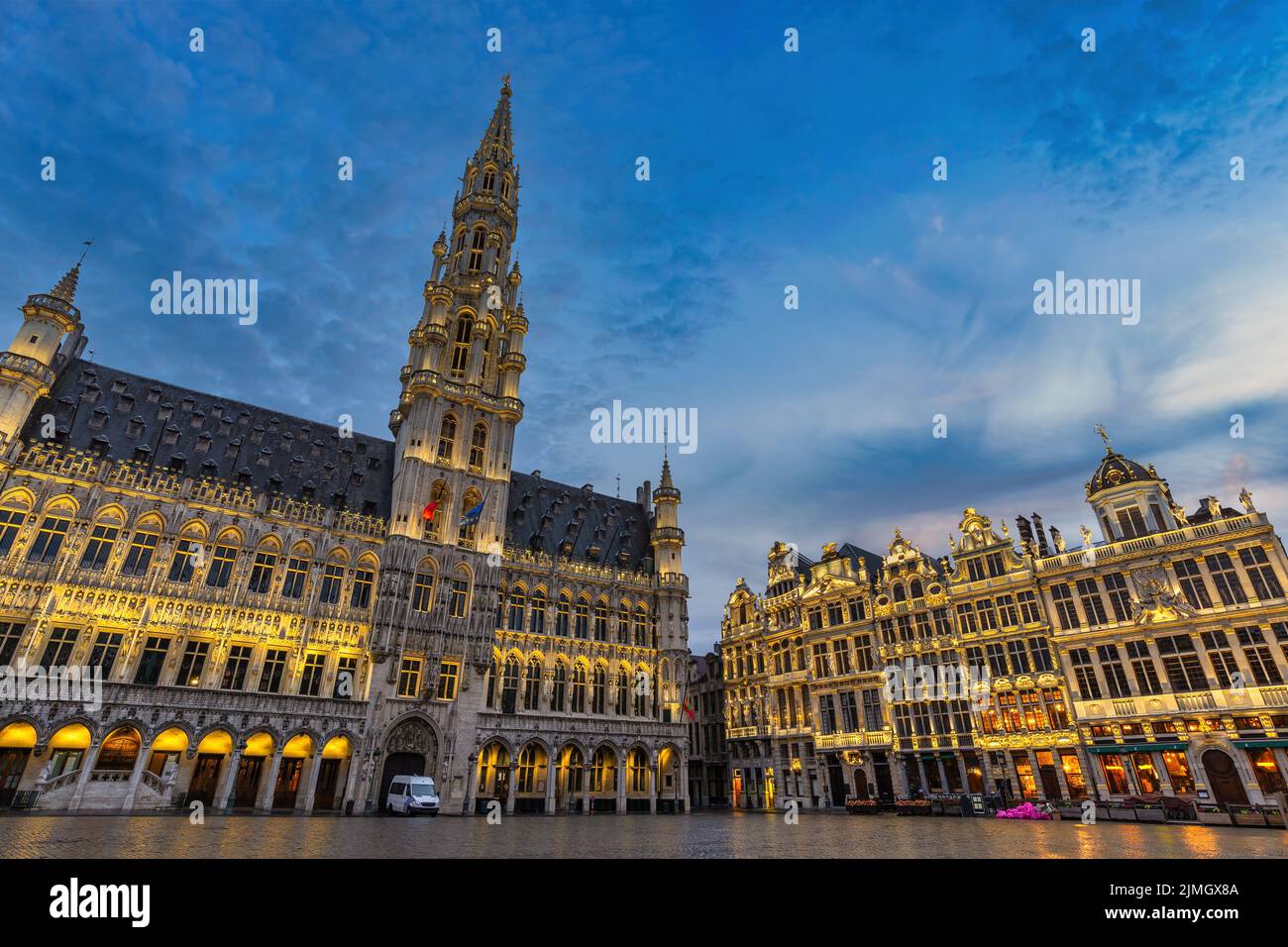 Bruxelles Belgique, vue nocturne de la ville sur la célèbre Grand place Banque D'Images