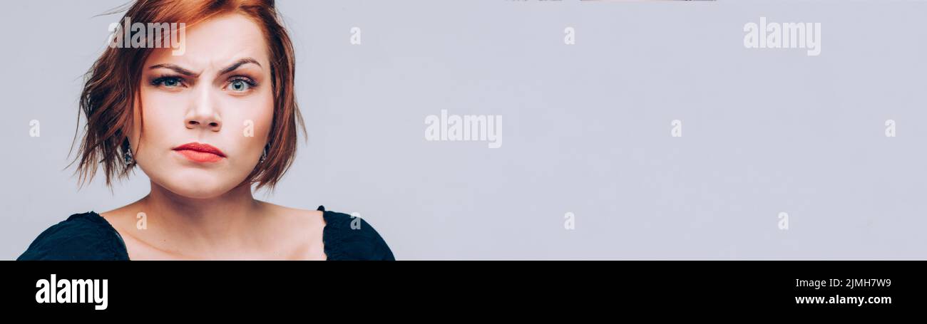 femme sceptique portrait dame suspect confus Banque D'Images