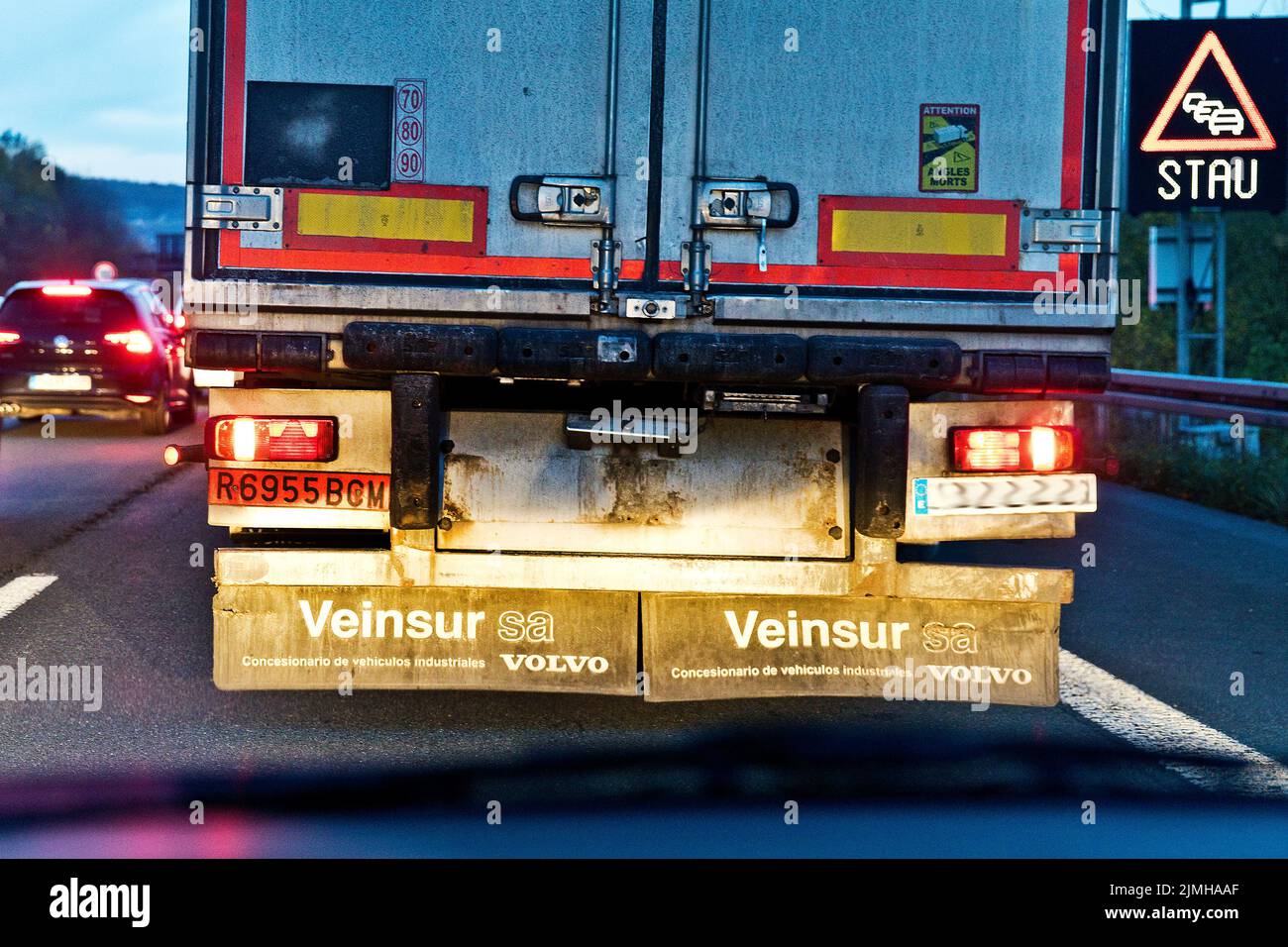 Fermeture complète sur l'autoroute A1, vue de la voiture, Wuppertal, Rhénanie-du-Nord-Westphalie, Allemagne Banque D'Images