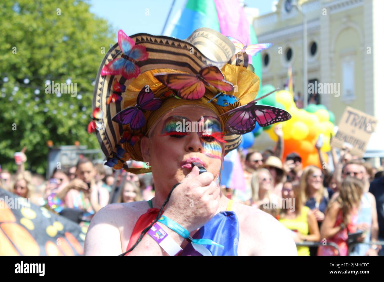 Les gens assistent au festival Brighton Pride à Sussex. Date de la photo: Samedi 6 août 2022. Banque D'Images