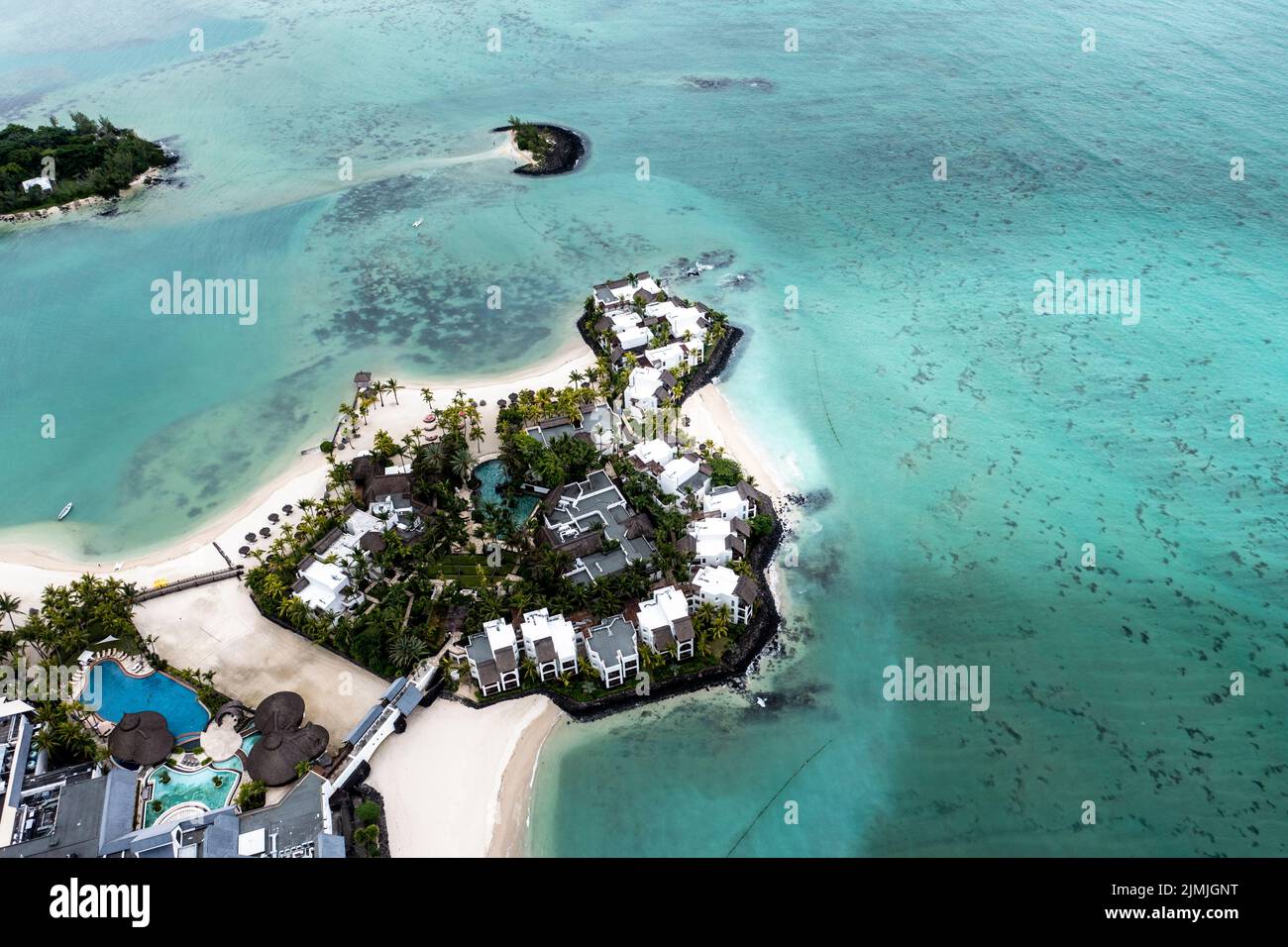 Vue aérienne, baie au Grand Port, Hôtel Shangri-la Touessrok, ile Chat, il aux Cerfs, Flacq, Maurice, Afrique Banque D'Images