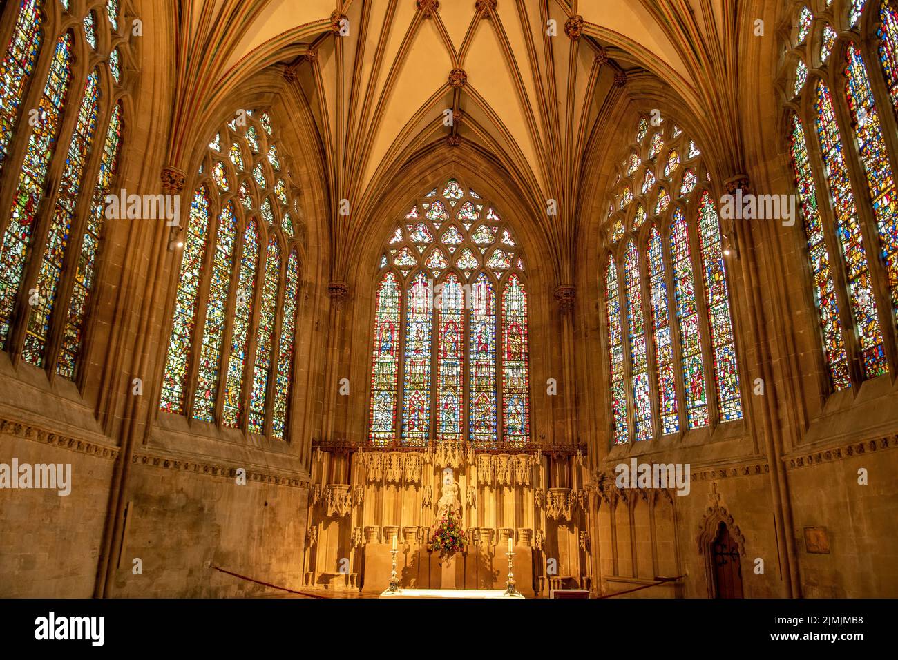 Vitraux de la Chapelle des dames, cathédrale de Wells, Somerset, Angleterre Banque D'Images
