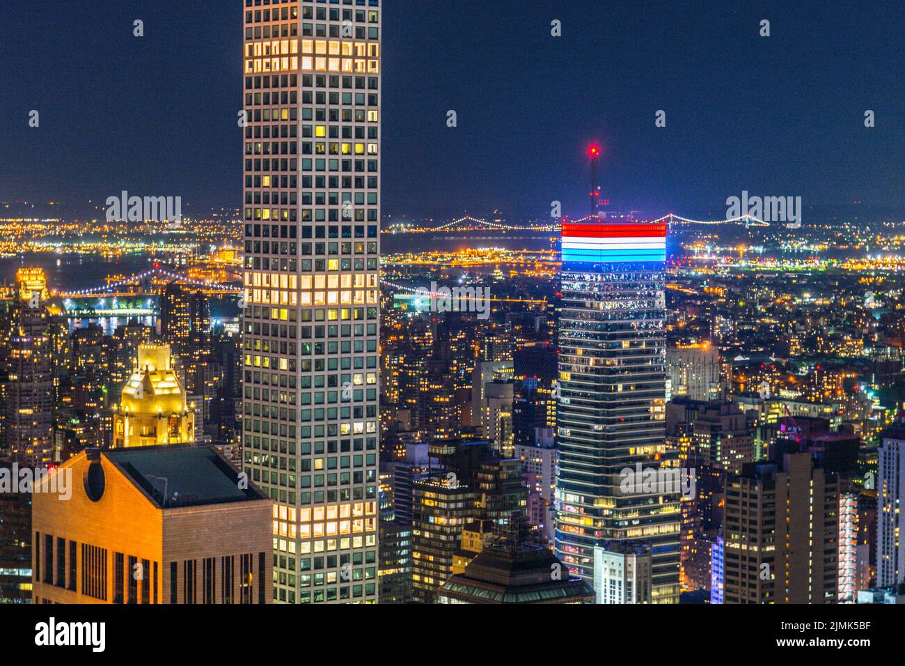 432 Park Avenue et vue nocturne de Manhattan Banque D'Images