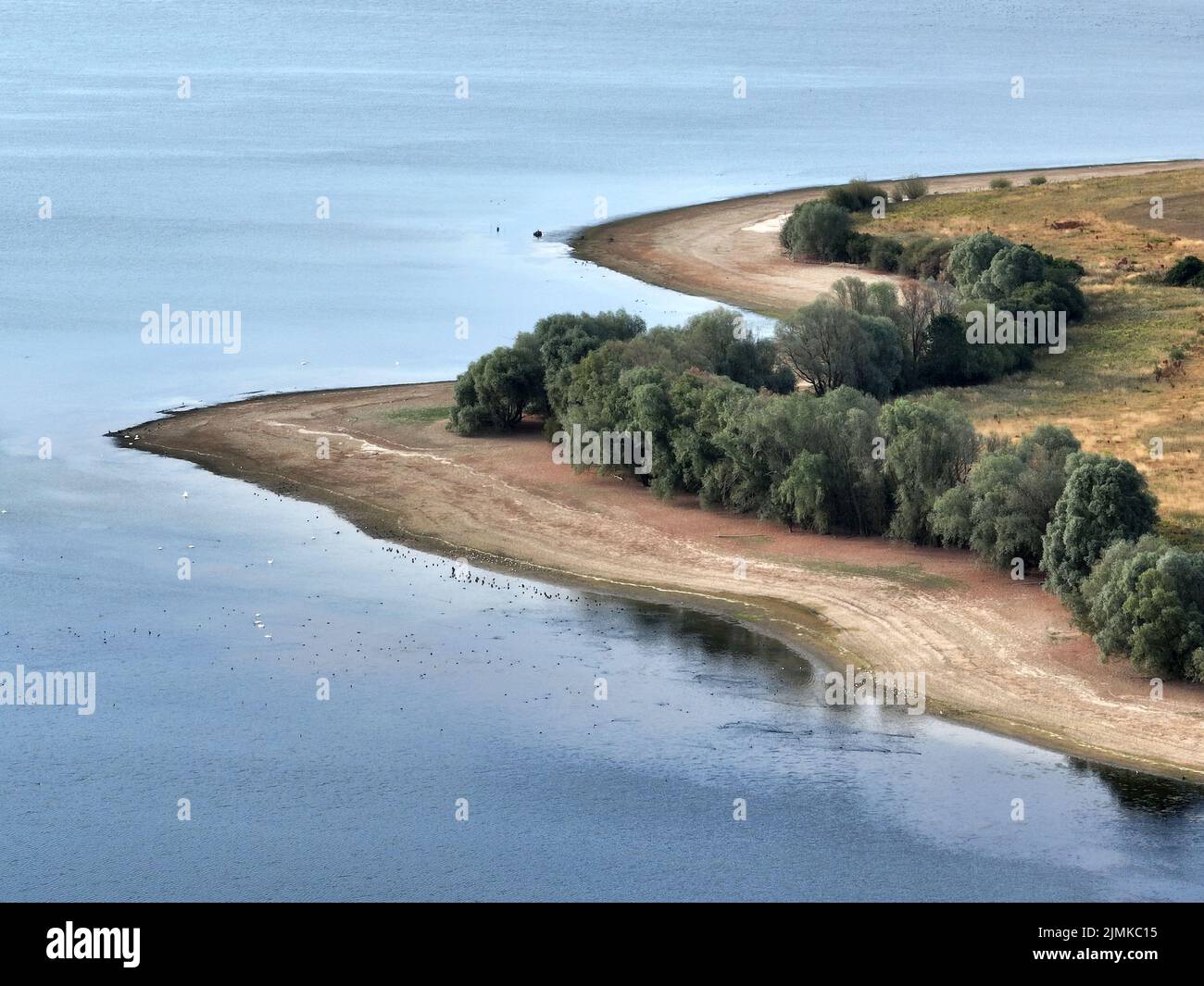 Grafham, Royaume-Uni. 04th août 2022. Les niveaux d'eau sont inférieurs à la normale au réservoir d'eau de Grafham, mais l'eau d'Anglian n'a pas introduit une interdiction d'infiltration d'eau, malgré la faible pluviométrie et l'un des juillet les plus secs jamais enregistrés. Grafham Water, près de Huntingdon, Cambridgeshire, Royaume-Uni, on 4 août, 2022 crédit : Paul Marriott/Alay Live News Banque D'Images