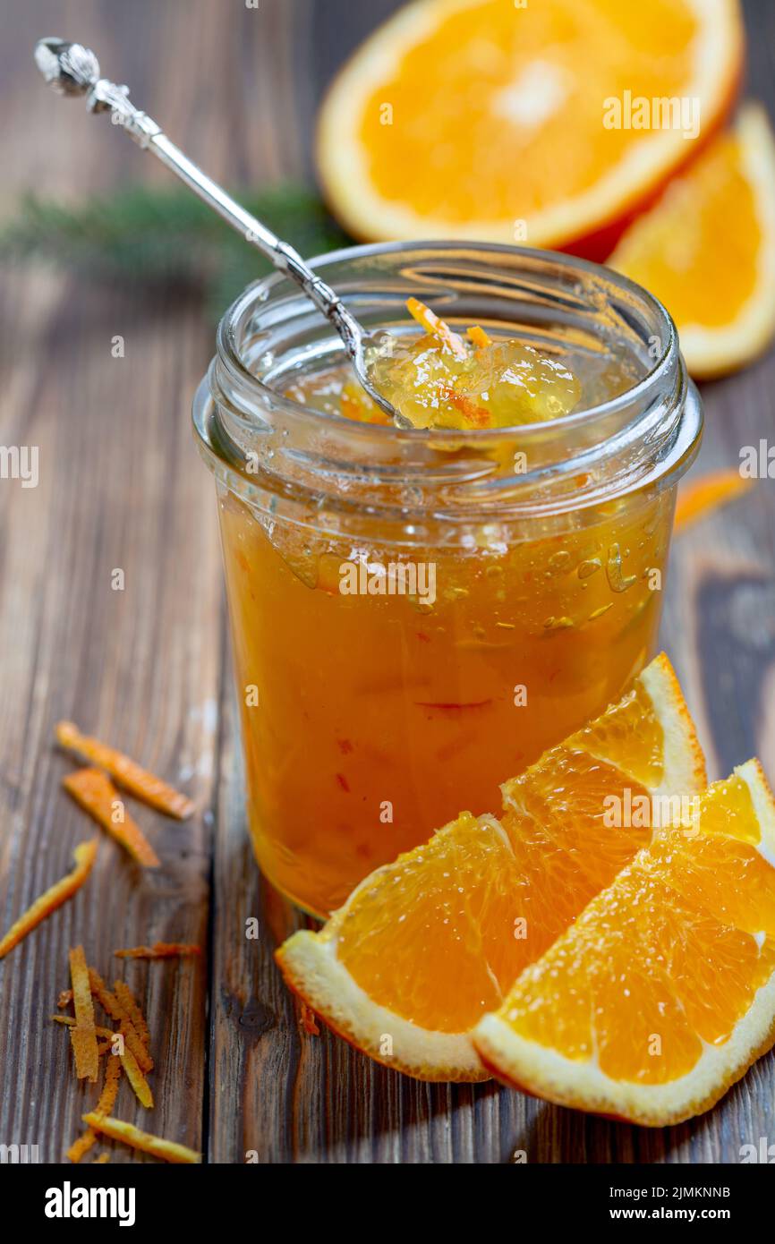 Pot de confiture d'orange. Banque D'Images