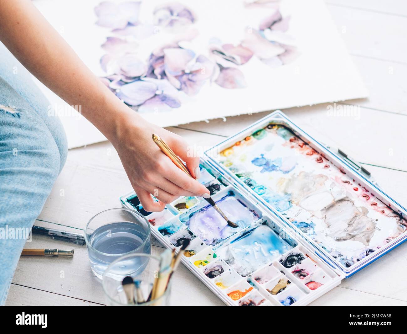 femme de hobby d'art mélange aquarelle peinture Banque D'Images